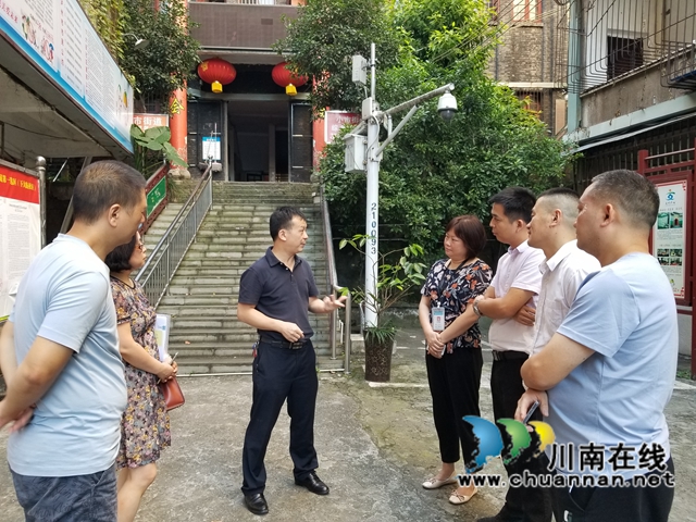 黄益权带队到龙马潭区小市街道调研区镇两级人大换届选举工作(图2)