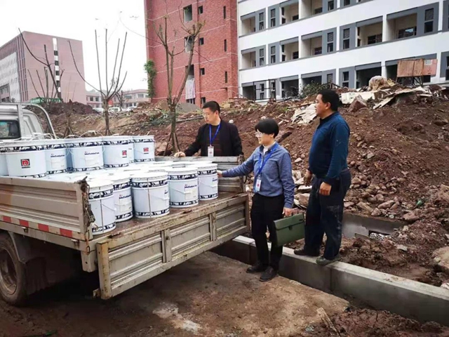 纳溪区市场监管局查处一起销售假冒“立邦”漆案件