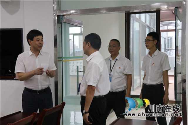 何睦到合江县司法局调研指导工作