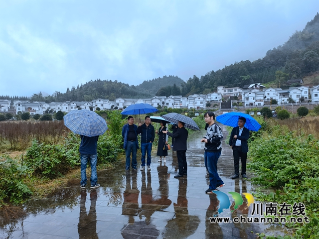 古蔺县大寨苗族乡举行文旅康养综合体暨乡村振兴项目投资合作签约仪式(图3) 古蔺县大寨苗族乡举行文旅康养综合体暨乡村振兴项目投资合作签约仪式(图3)