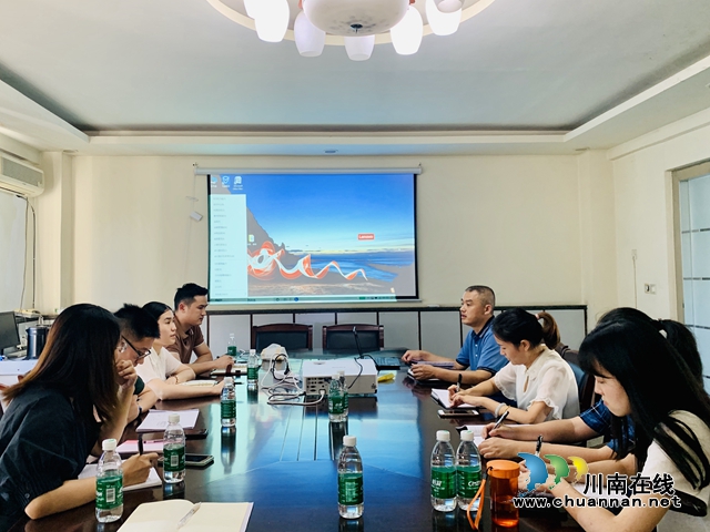 国家外汇管理局泸州市中心支局联合工行泸州分行到企业开展“汇率风险中性”宣讲