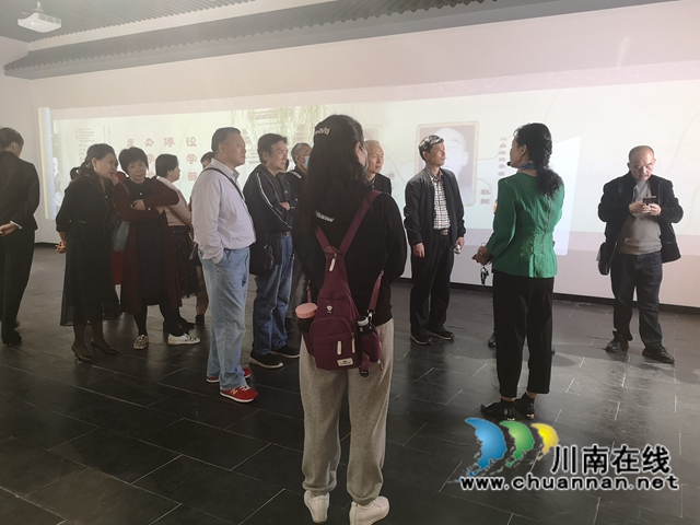 致公党泸州市委组织老党员赴泸职院开展“九九重阳节·浓浓敬老情”主题活动(图2)