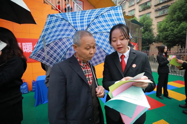 感受公平正义｜重阳节护老行，龙马潭法院在行动(图5)