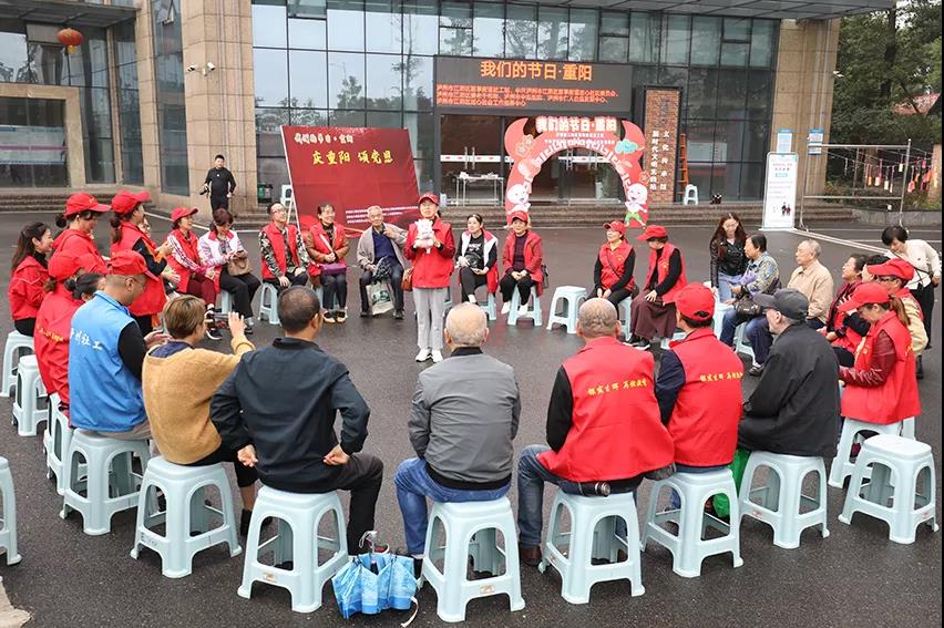 泸州市中医医院：内外联动，中医敬老(图7)