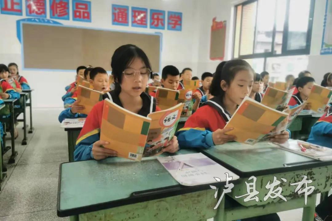温暖！30张照片定格抗震救灾感人瞬间(图28)