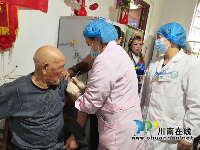 龙马潭区小市街道下大街社区：九九重阳节，浓浓敬老情(图3)