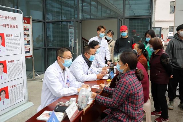 【我为群众办实事】中医药传承志愿者在行动，心系百姓健康！(图3)