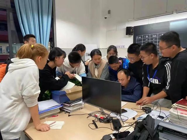 【号外】龙马高中这个学生不得了,四川赛区一等奖!(图9) 【号外】龙马高中这个学生不得了,四川赛区一等奖!(图9)