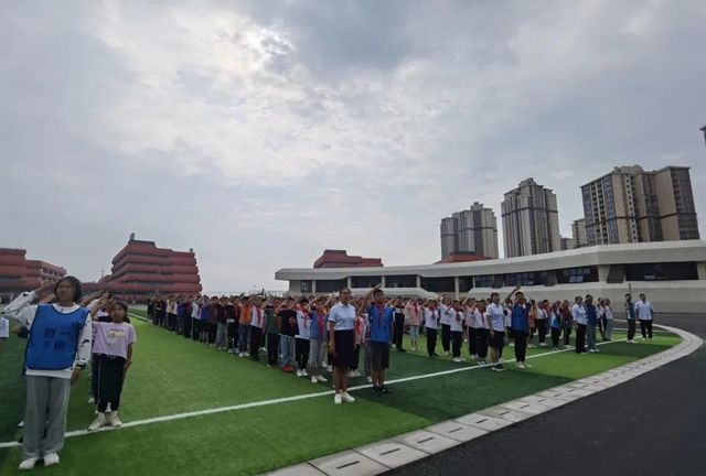 【号外】龙马高中这个学生不得了,四川赛区一等奖!(图12) 【号外】龙马高中这个学生不得了,四川赛区一等奖!(图12)