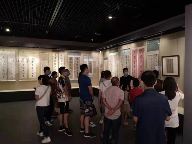 “江阳高致——泸州三百年名人翰墨展” 持续升温中!(图8) “江阳高致——泸州三百年名人翰墨展” 持续升温中!(图8)