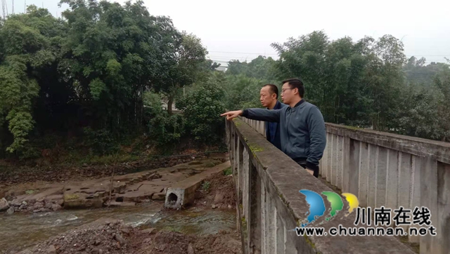 曾一洴到泸县百和镇督导河长制工作(图1)