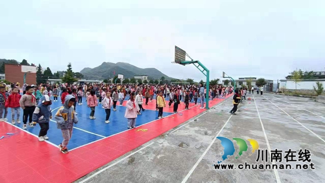 古蔺：学子“反哺”母校，乡贤助力家乡教育(图3)