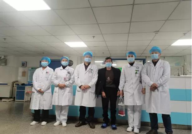 看病不再翻越3000米高山 彝乡百姓说：西南医大附院医生，瓦吉瓦！(图5)