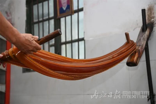 好甜!内江有个“麻糖专业村”,制作工艺大揭秘(图5) 好甜!内江有个“麻糖专业村”,制作工艺大揭秘(图5)