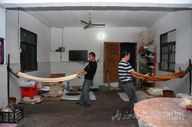 好甜!内江有个“麻糖专业村”,制作工艺大揭秘(图10) 好甜!内江有个“麻糖专业村”,制作工艺大揭秘(图10)
