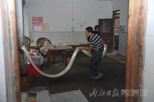 好甜!内江有个“麻糖专业村”,制作工艺大揭秘(图12) 好甜!内江有个“麻糖专业村”,制作工艺大揭秘(图12)