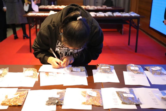 传岐黄经典 展杏林风采｜合江县中医医院中药知识竞赛圆满举行(图2)