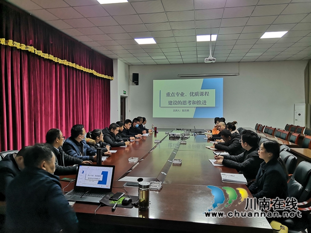 四川三河职业学院：校长深入基层调研指导，扎实推进重点专业建设