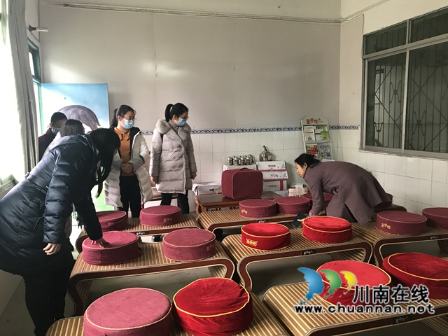 泸县百和镇中心幼儿园开展“大手牵小手，共促成长”帮扶活动(图7)
