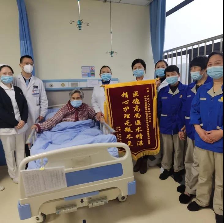 非要请医护吃饭的上海阿姨,又送来了这个……(图7) 非要请医护吃饭的上海阿姨,又送来了这个……(图7)