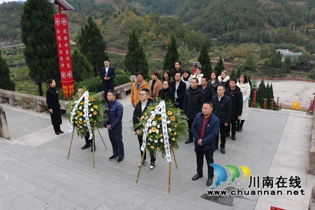 古蔺县统计局、习水县统计局联合开展党支部主题党日活动