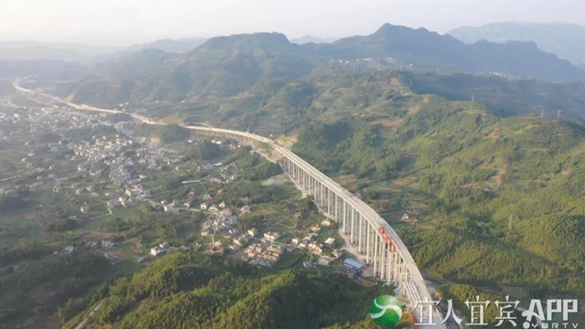 宜彝高速四川段主体工程全线贯通(图5)