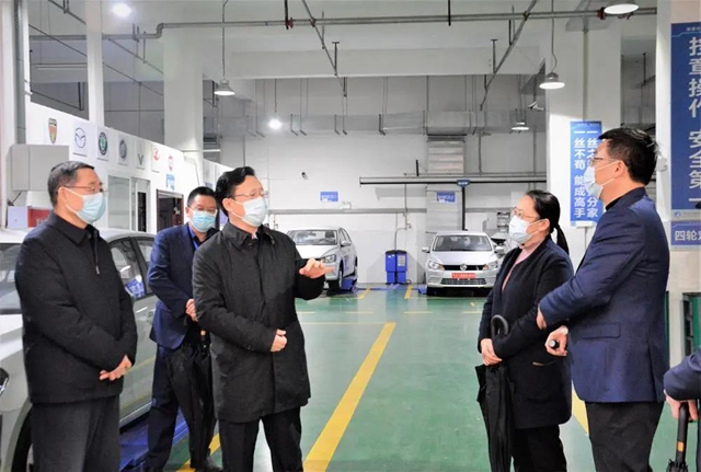 邹瑾调研泸州教育工作(图2)