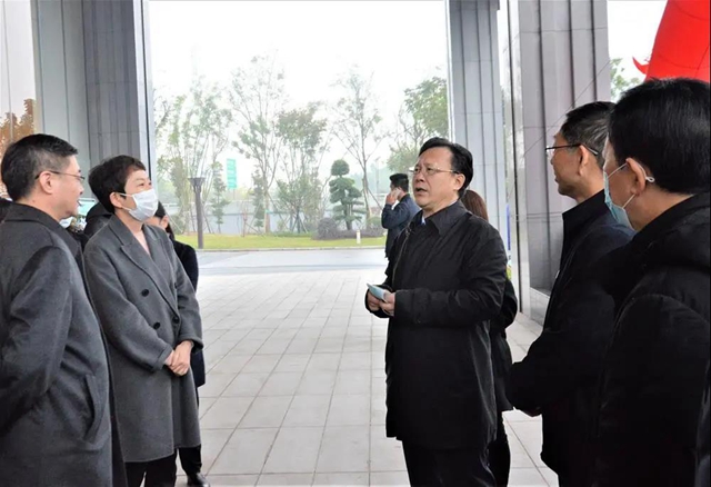 邹瑾调研泸州教育工作(图6)
