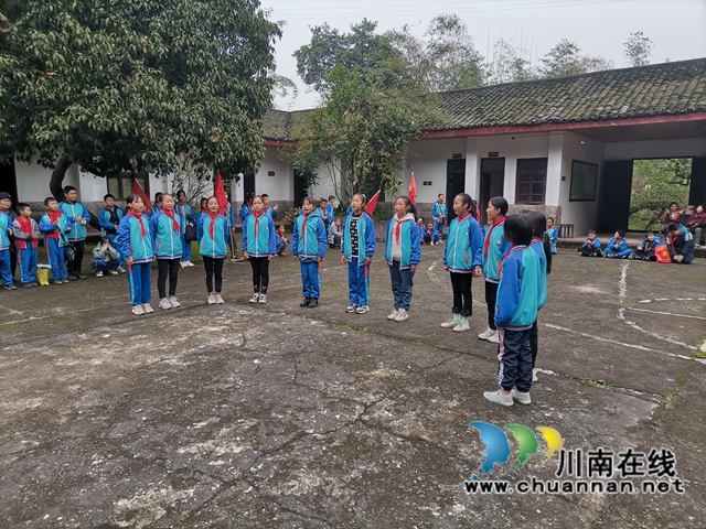 纳溪区天仙镇中心小学开展《铭记历史》研学旅行(图4)