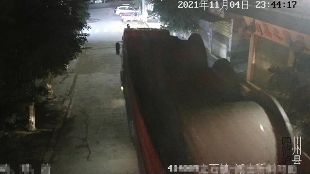 泸县：监守自盗！工地员工动用吊车和拖车作案(图5)