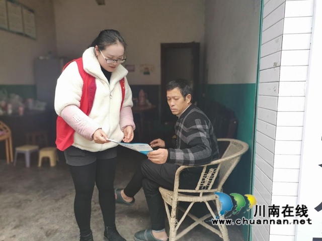 龙马潭区鱼塘街道：宣传社会保障卡，为民排忧解难(图2)