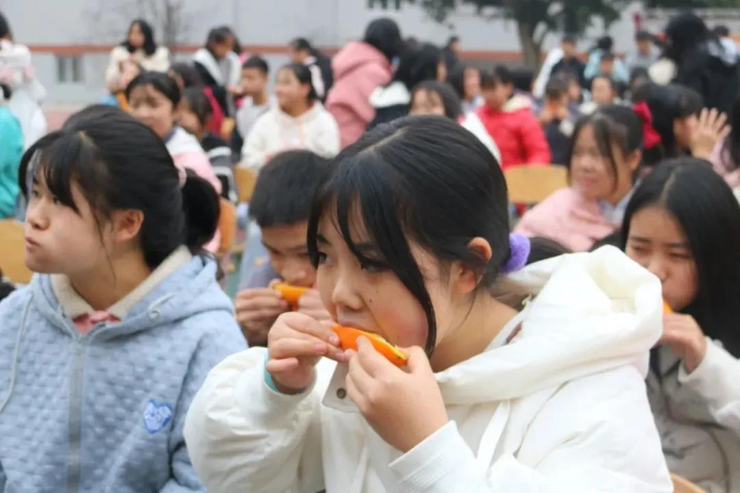 暖冬时节，这所学校师生邀您齐享良“橙”美景(图11)