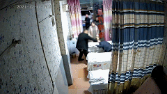 泸州盲人按摩师被打下跪，警察拾起他失去的尊严(图3)