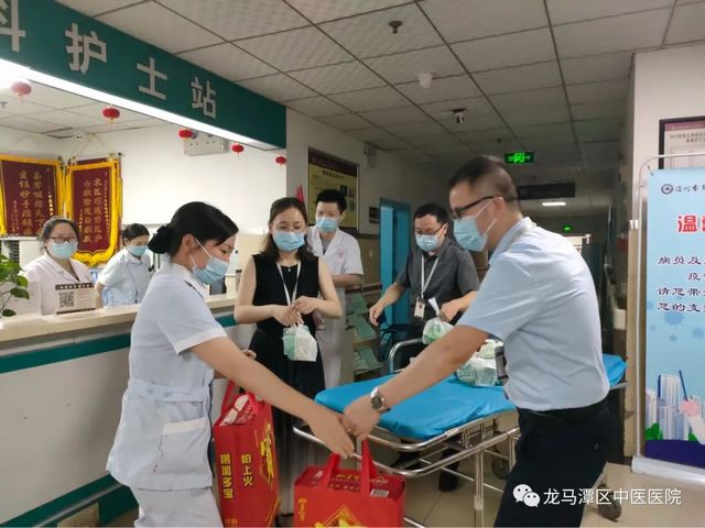 龙马潭区中医医院：送清凉防流感，为健康保驾护航