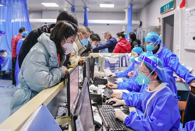 泸州市：举非常之力护民健康 确保疫情平稳渡峰