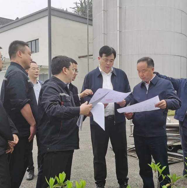 泸州市口岸物流办党组书记、主任李智率队督导仓储物流安全工作